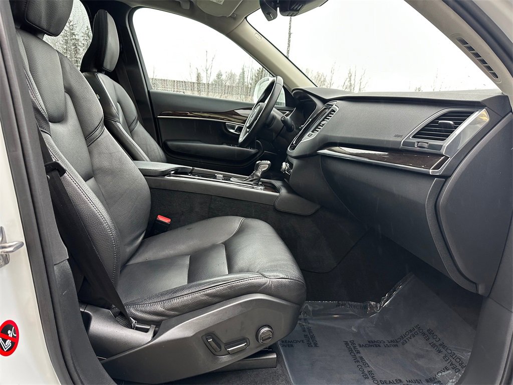 Used 2019 Volvo XC90 T6 Momentum w/ Protection Package Premier image 10
