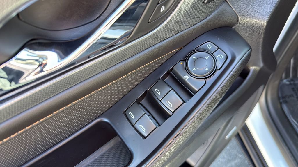 Used 2019 Chevrolet Traverse Premier w/ Redline Edition image 27