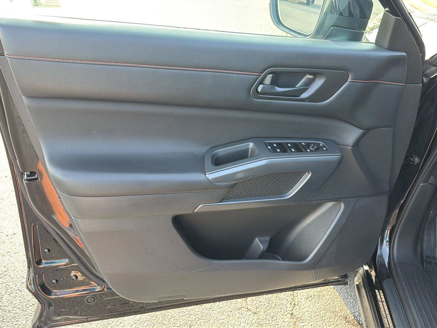 Used 2023 Nissan Pathfinder Rock Creek AWD/4WD image 14