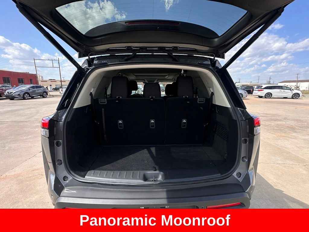 Certified 2025 Nissan Pathfinder SV w/ SV Premium Package FWD image 6