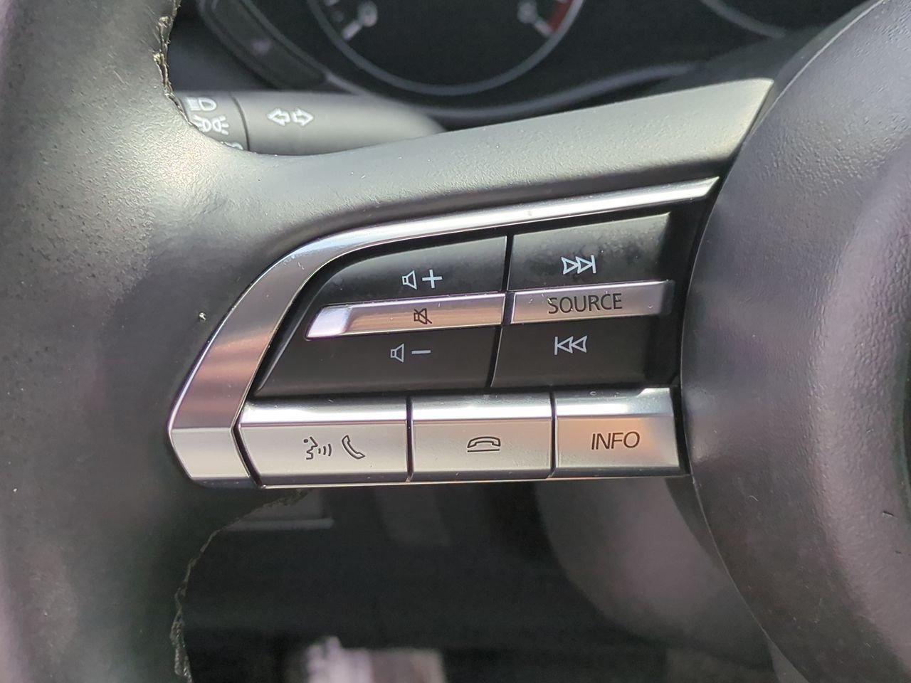 Used 2024 MAZDA CX-50 AWD 2.5 S w/ Preferred Package image 19