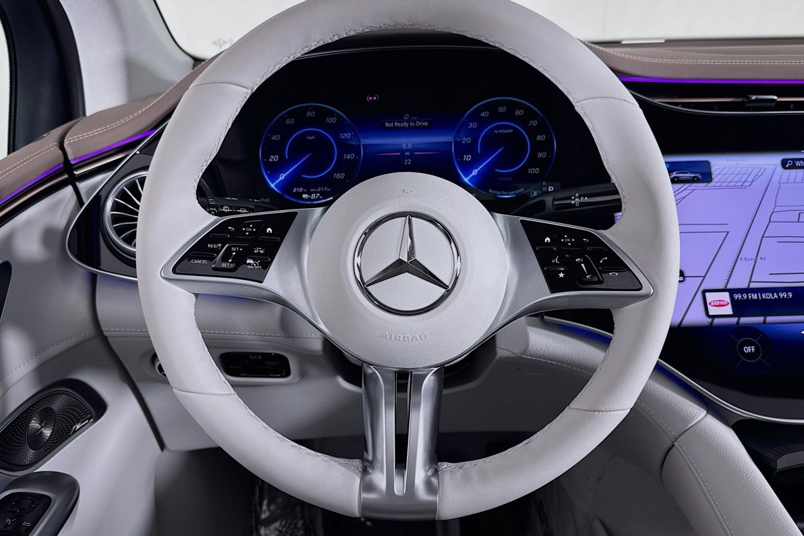 New 2026 Mercedes-Benz EQE 320 4MATIC SUV image 16