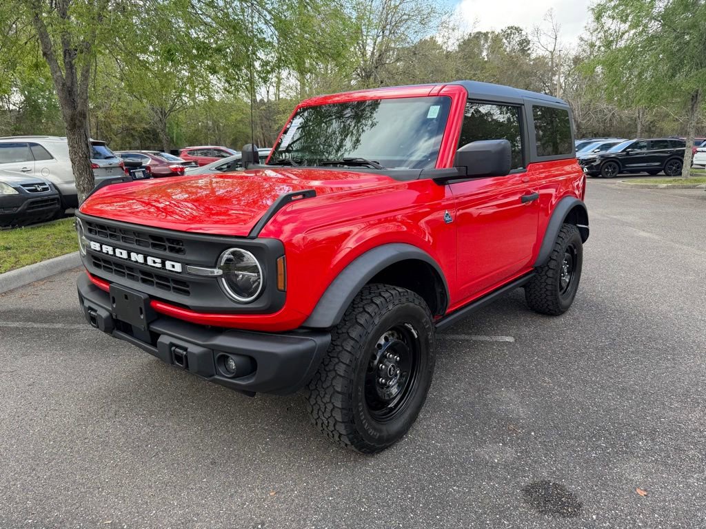 Used 2023 Ford Bronco Black Diamond image 3