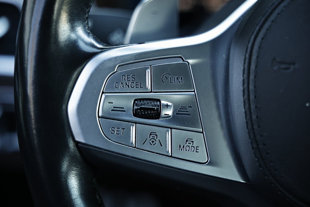 Used 2022 BMW 750i xDrive w/ Luxury Rear Seating Package image 37