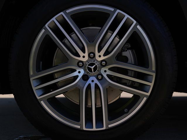 Used 2026 Mercedes-Benz GLS 450 4MATIC image 13