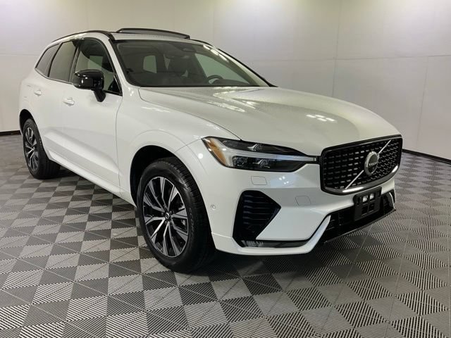 Certified 2024 Volvo XC60 B5 Plus w/ Climate Package AWD/4WD image 3