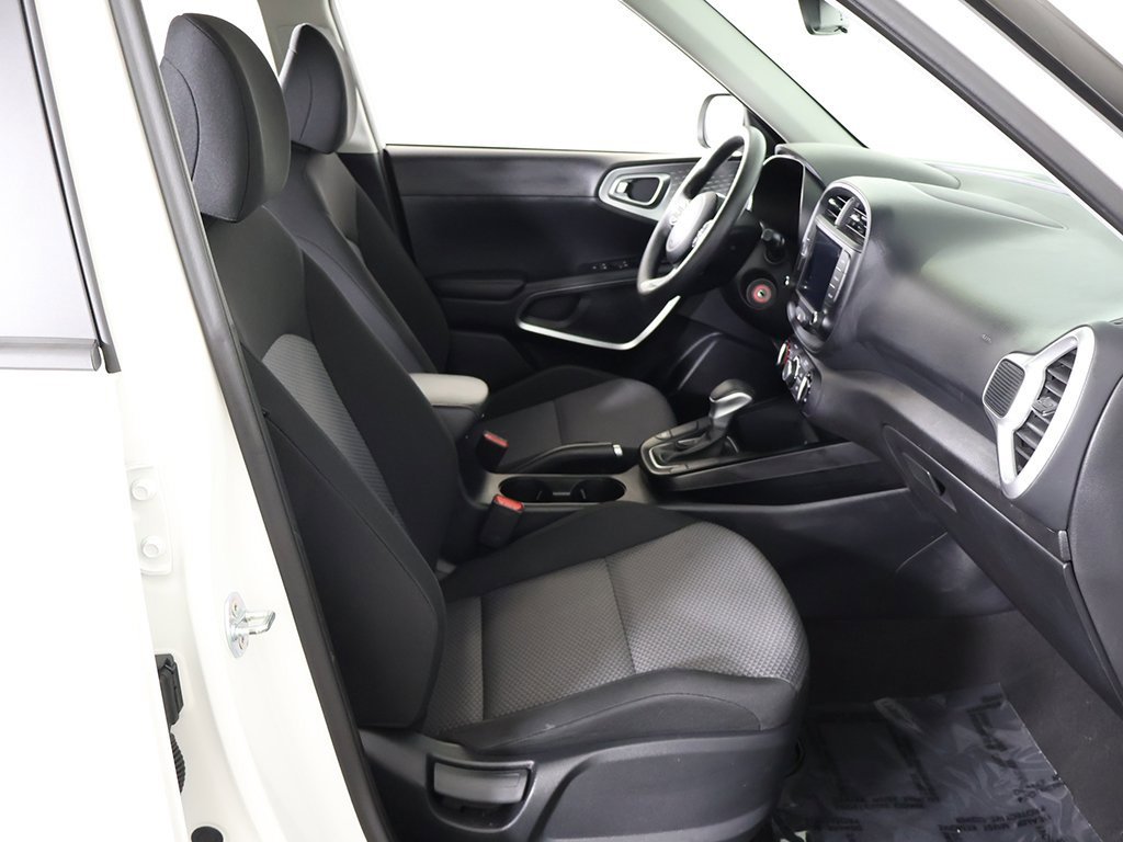 Used 2024 Kia Soul LX w/ Option Group 015 image 30