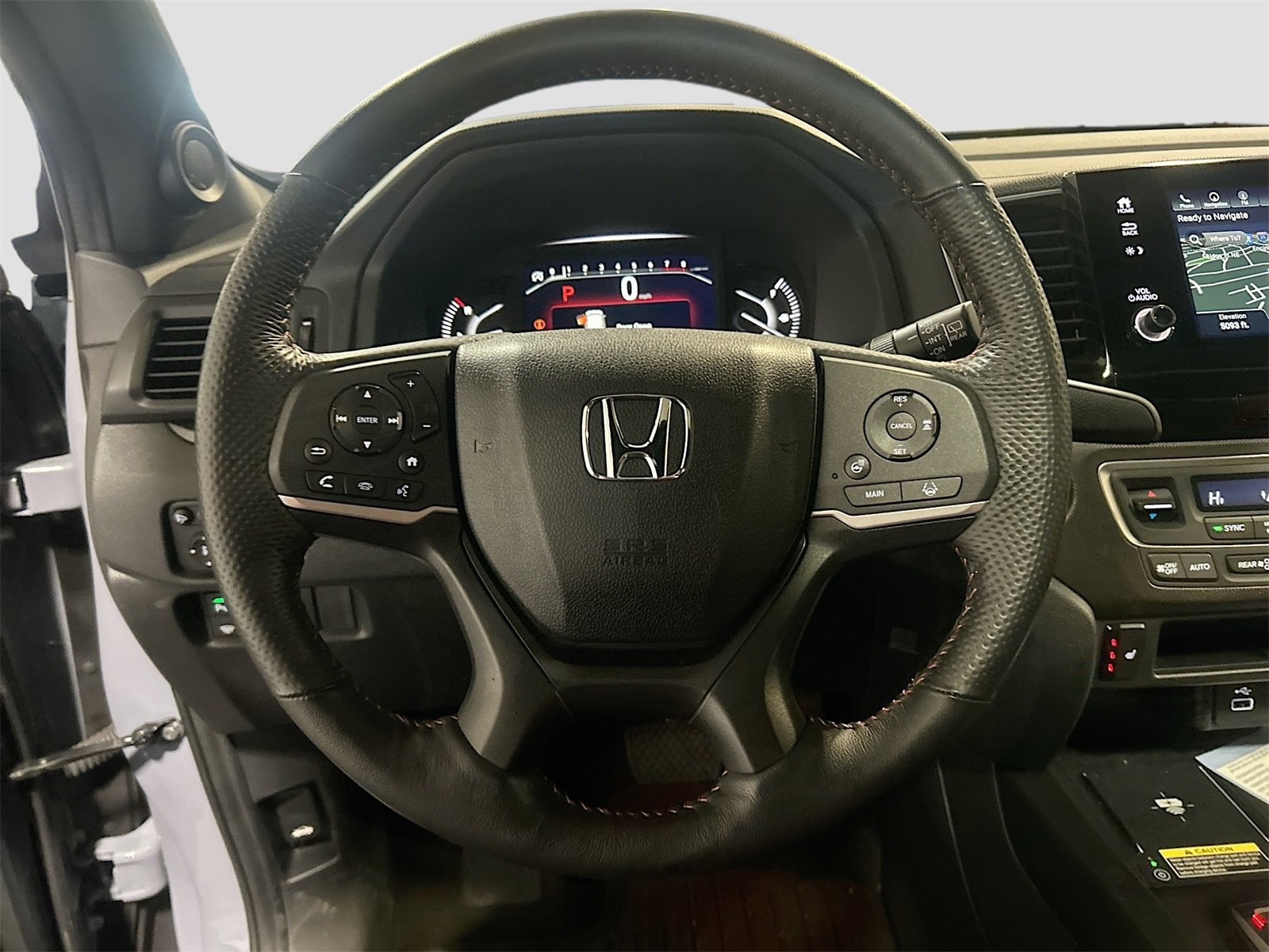 Used 2025 Honda Passport TrailSport image 11