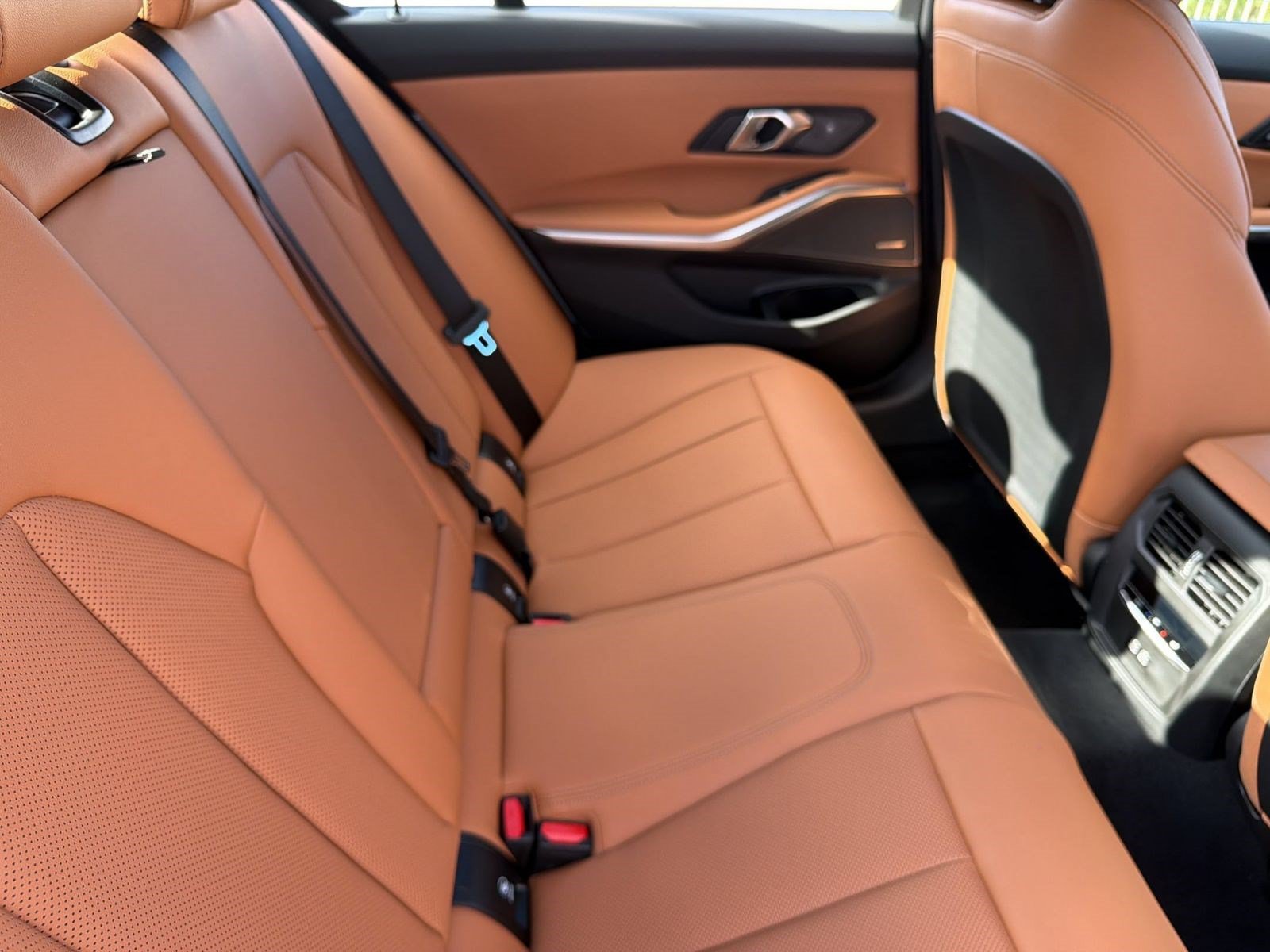 New 2026 BMW 330i Sedan w/ M Sport Package RWD image 30