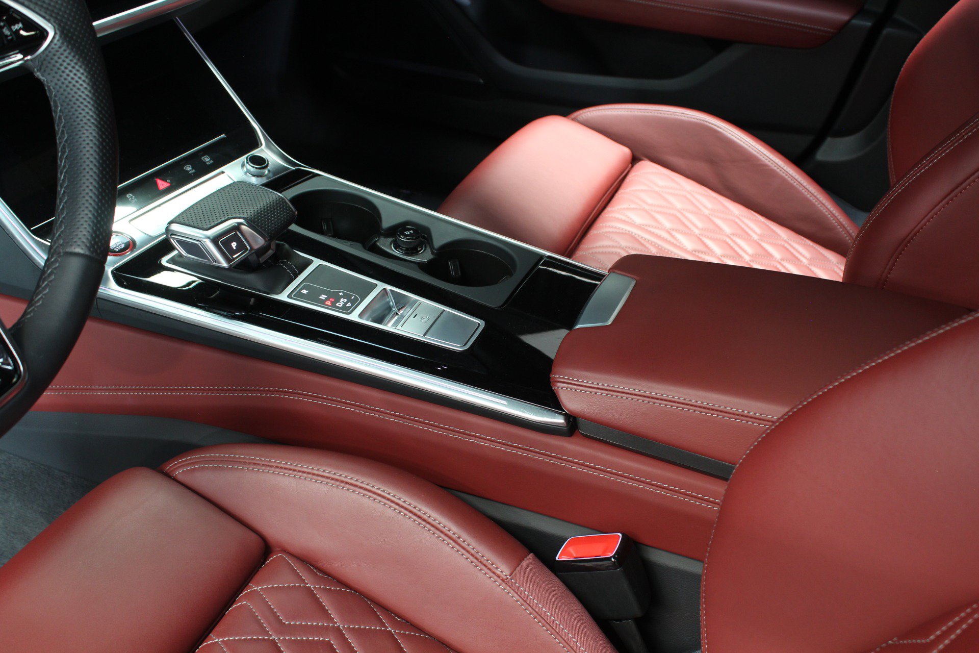 Used 2025 Audi S6 Premium Plus AWD/4WD image 32