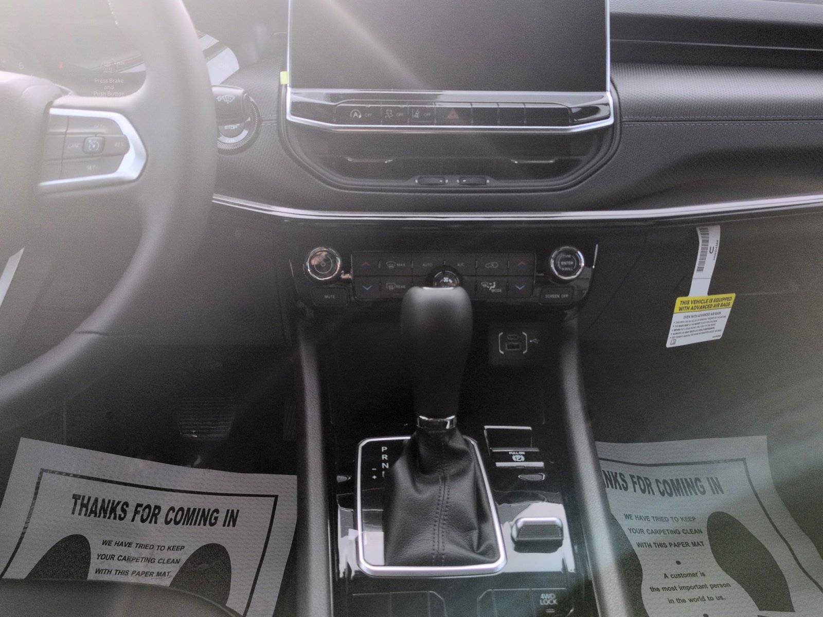 New 2026 Jeep Compass Latitude image 11