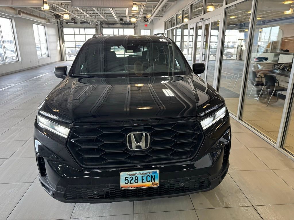 Used 2023 Honda Pilot Sport image 10