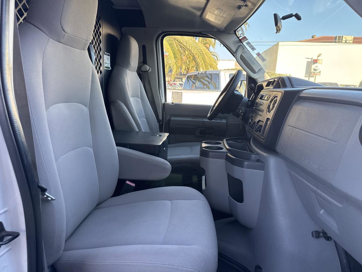 Used 2013 Ford E-150 and Econoline 150 image 11
