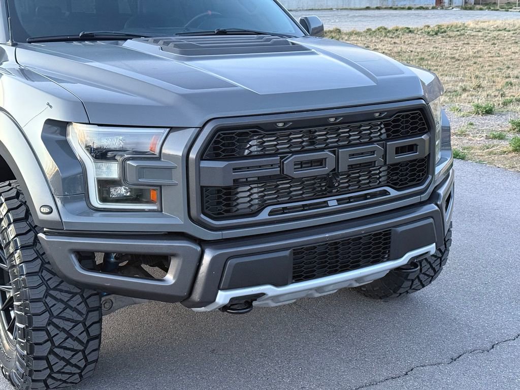 Used 2018 Ford F150 Raptor w/ Equipment Group 802A Luxury image 5