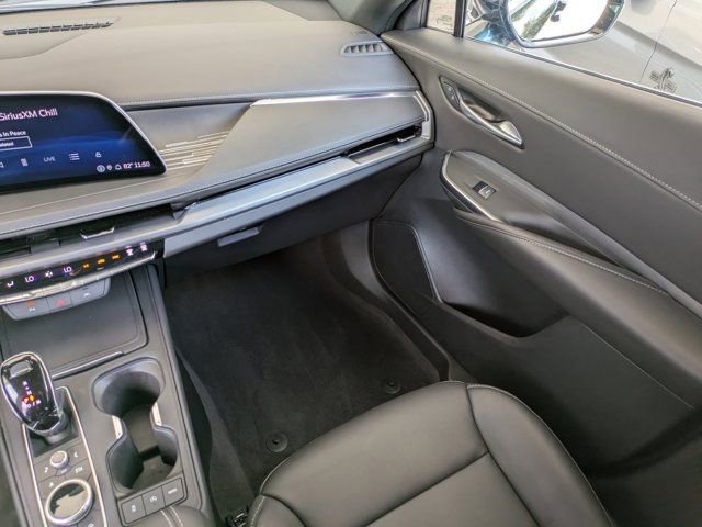 Used 2024 Cadillac XT4 Premium Luxury image 15