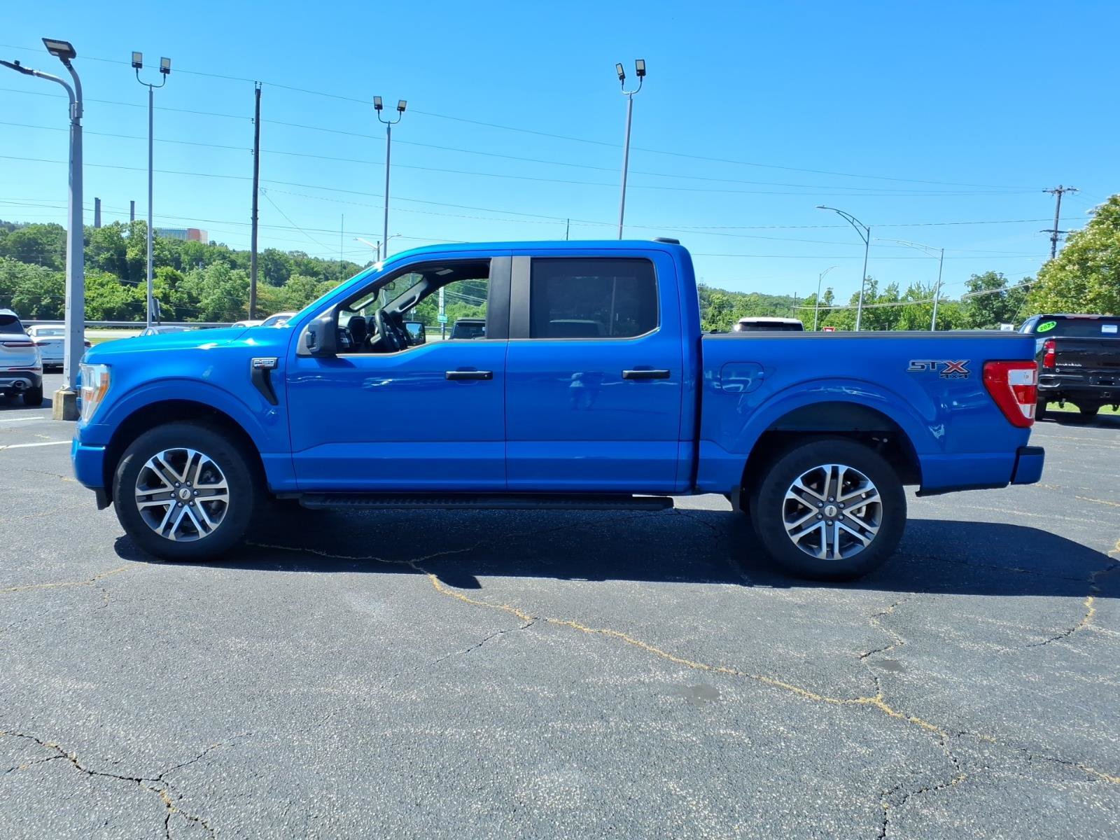 Certified 2021 Ford F150 XL w/ STX Appearance Package AWD/4WD image 4