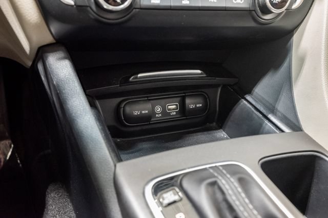 Used 2018 Kia Optima LX w/ 17" Alloy Wheels Package FWD image 18