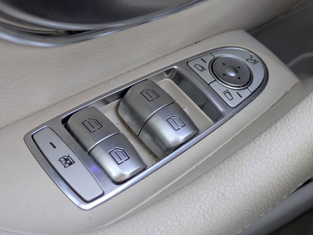 Used 2018 Mercedes-Benz E 400 4MATIC Sedan image 25