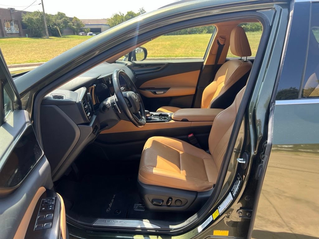 Used 2022 Lexus NX 250 FWD image 6