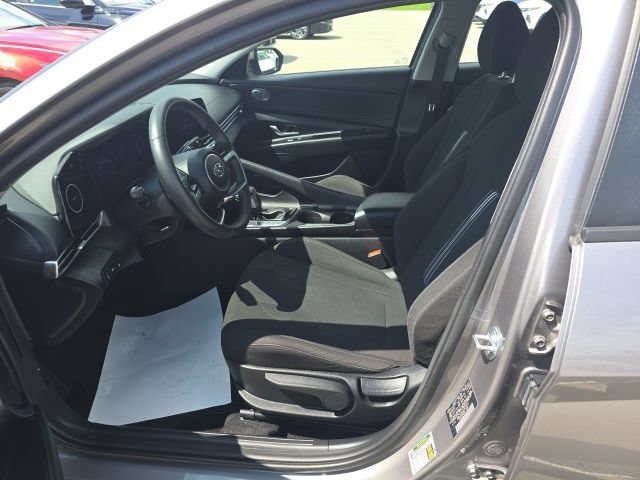 Certified 2023 Hyundai Elantra SEL w/ Convenience Package FWD image 9