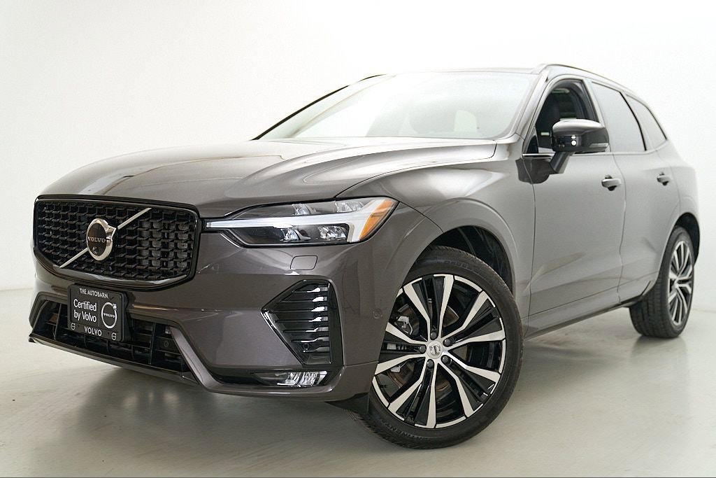 Certified 2025 Volvo XC60 B5 Plus AWD/4WD image 2