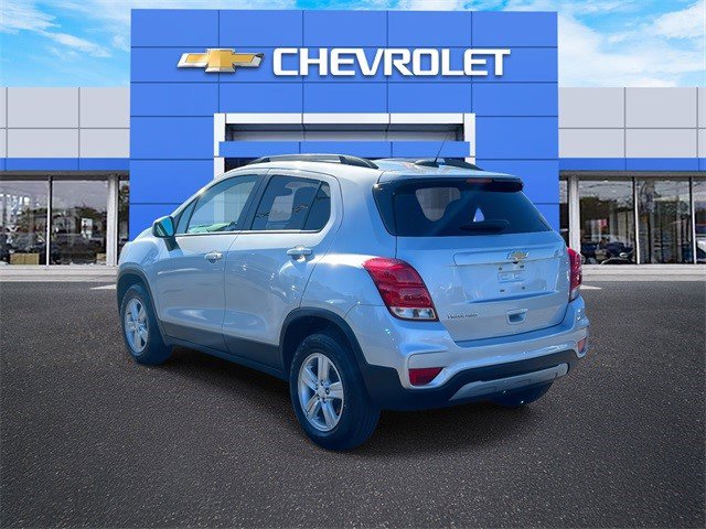 Certified 2022 Chevrolet Trax LT w/ LT Convenience Package image 5