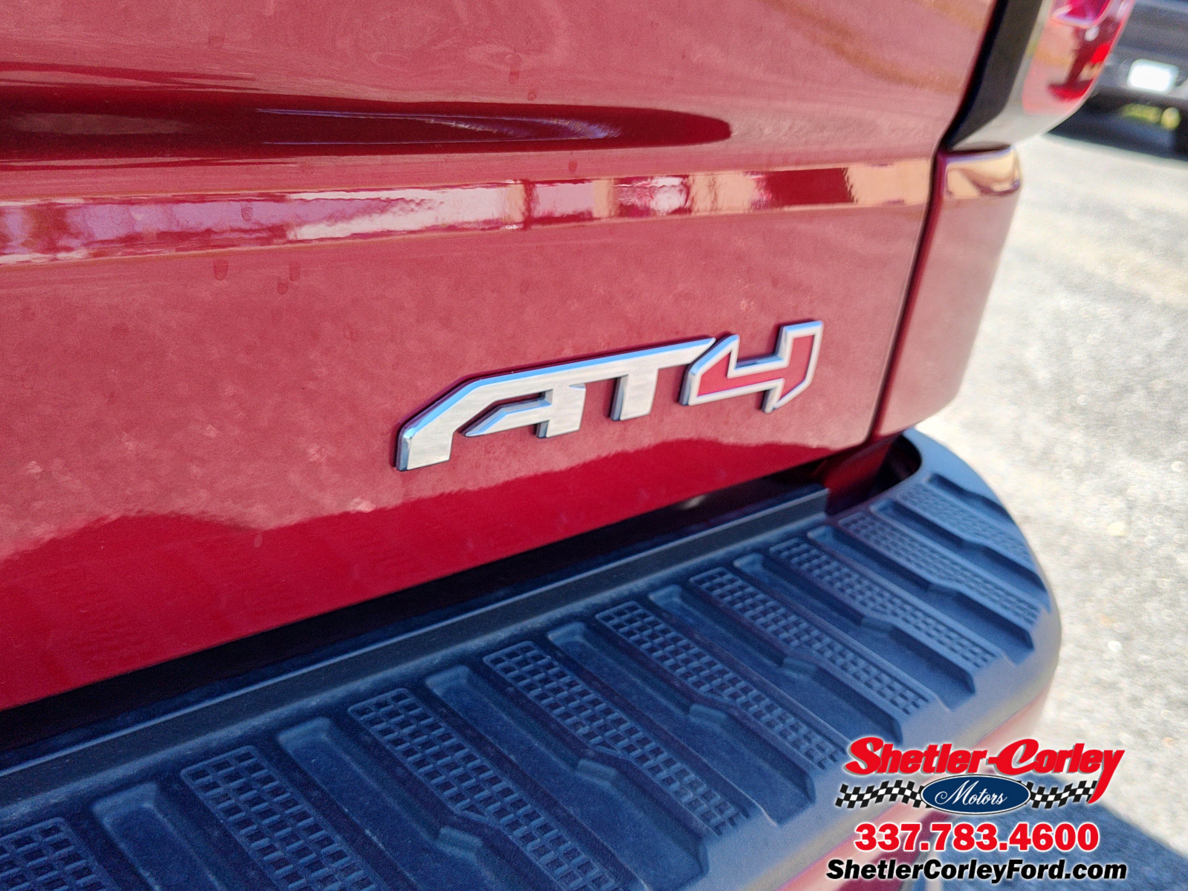 Used 2024 GMC Sierra 1500 AT4 w/ Technology Package image 6