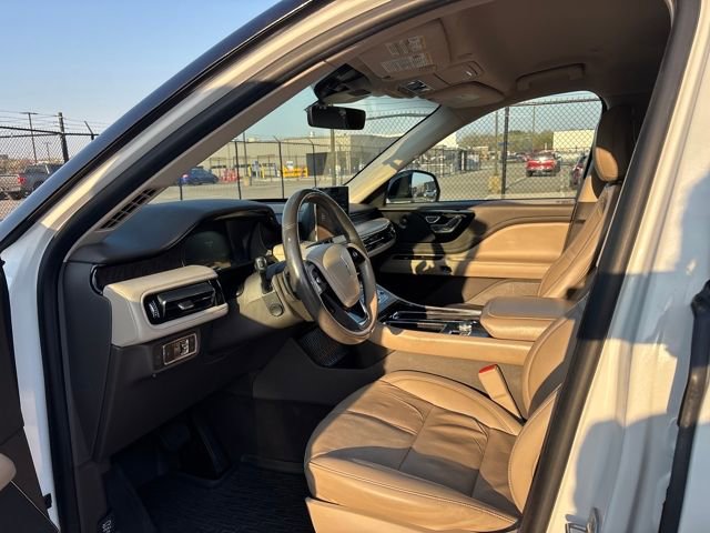 Certified 2020 Lincoln Aviator Reserve w/ Elements Package Plus AWD/4WD image 14