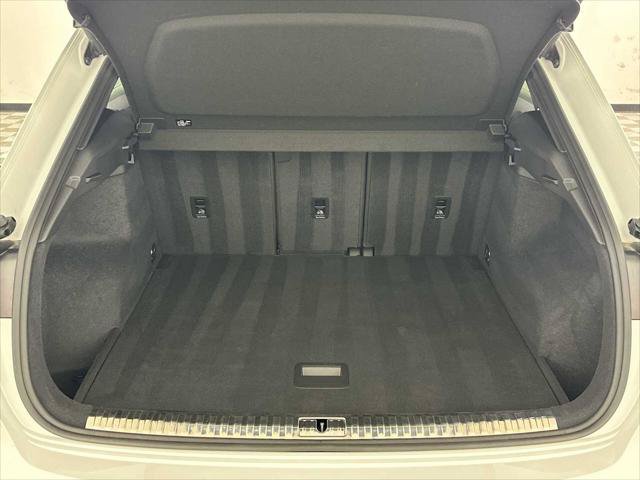 Certified 2023 Audi Q3 2.0T Premium Plus w/ Premium Plus Package AWD/4WD image 24
