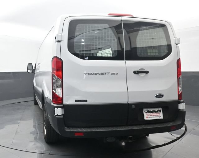 Used 2023 Ford Transit 250 Low Roof RWD image 4