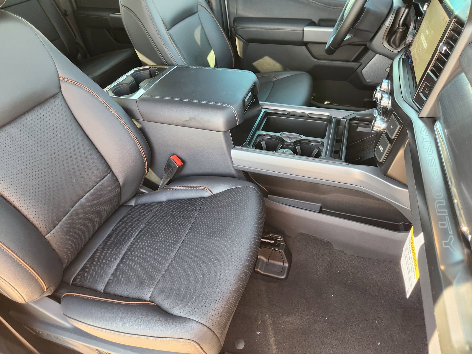 New 2026 Ford F250 Lariat w/ Black Appearance Package image 15