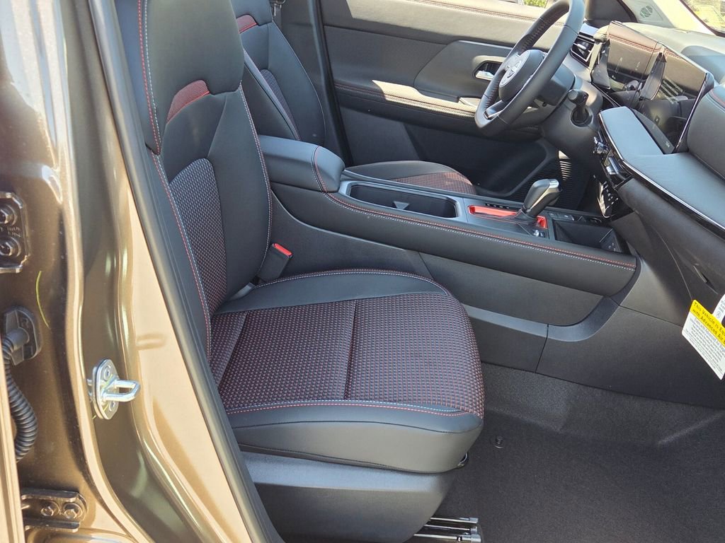 New 2026 Nissan Kicks SR image 13