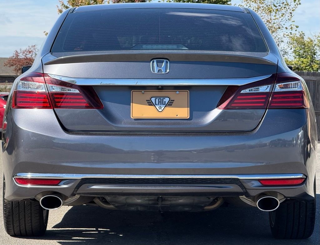 Used 2017 Honda Accord Sport image 4