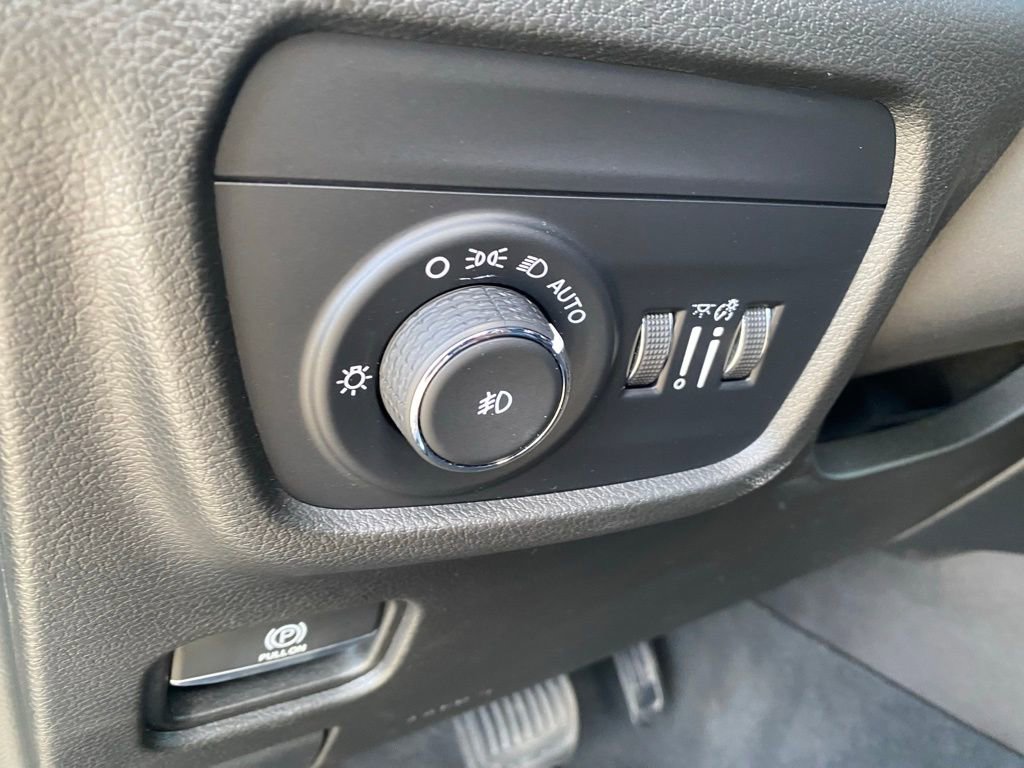 Used 2022 Jeep Grand Cherokee Overland image 17