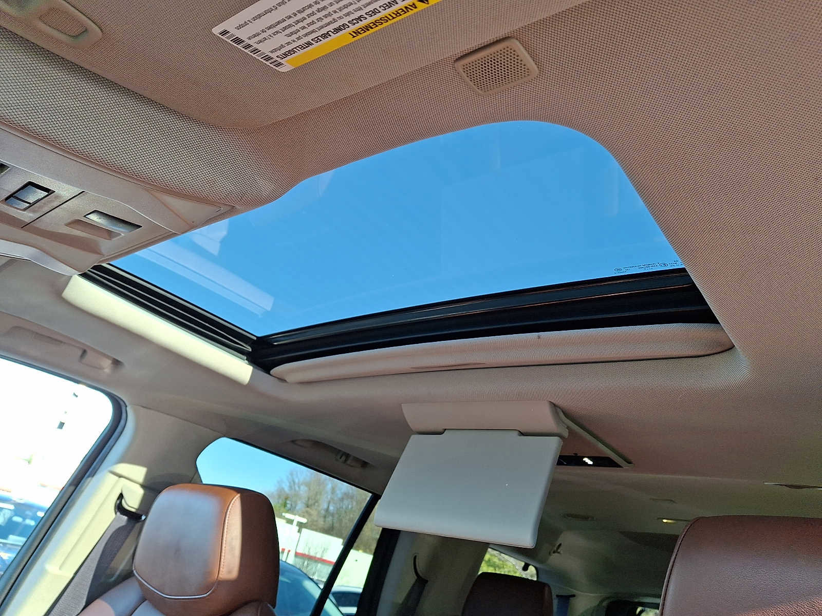 Used 2017 Cadillac Escalade Premium Luxury image 14