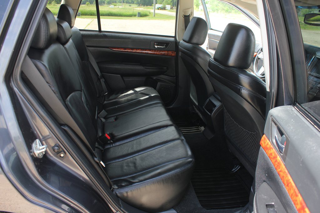 Used 2011 Subaru Outback 2.5i Limited AWD/4WD image 35