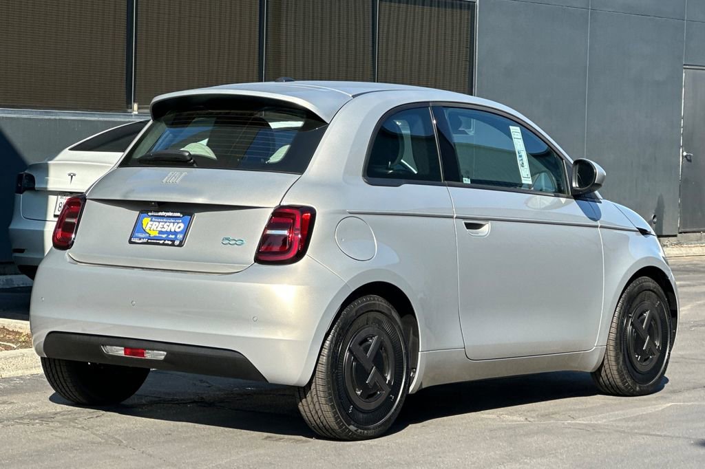 New 2025 FIAT 500 e image 4
