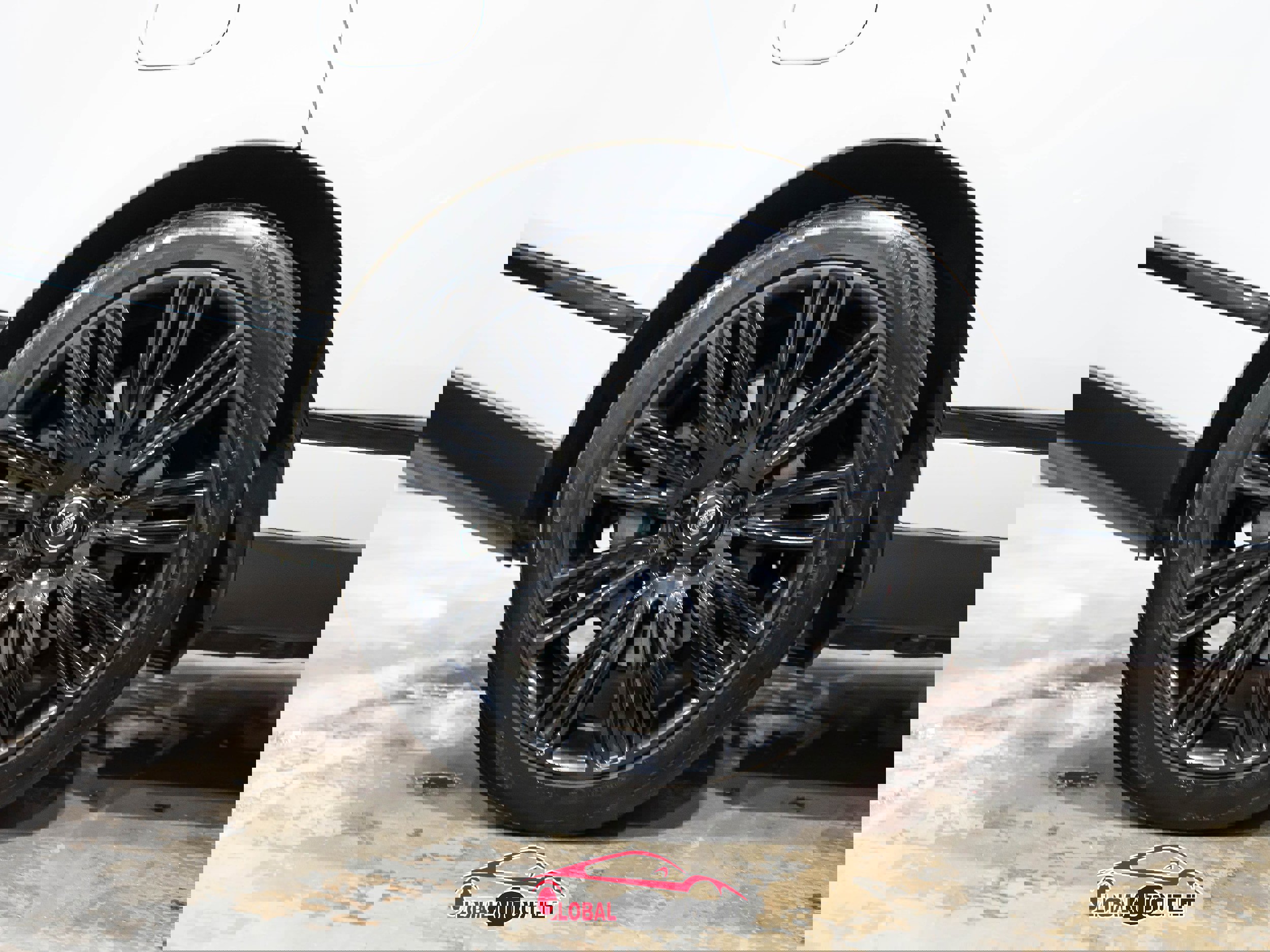 Used 2018 Land Rover Range Rover Long Wheelbase Supercharged image 11