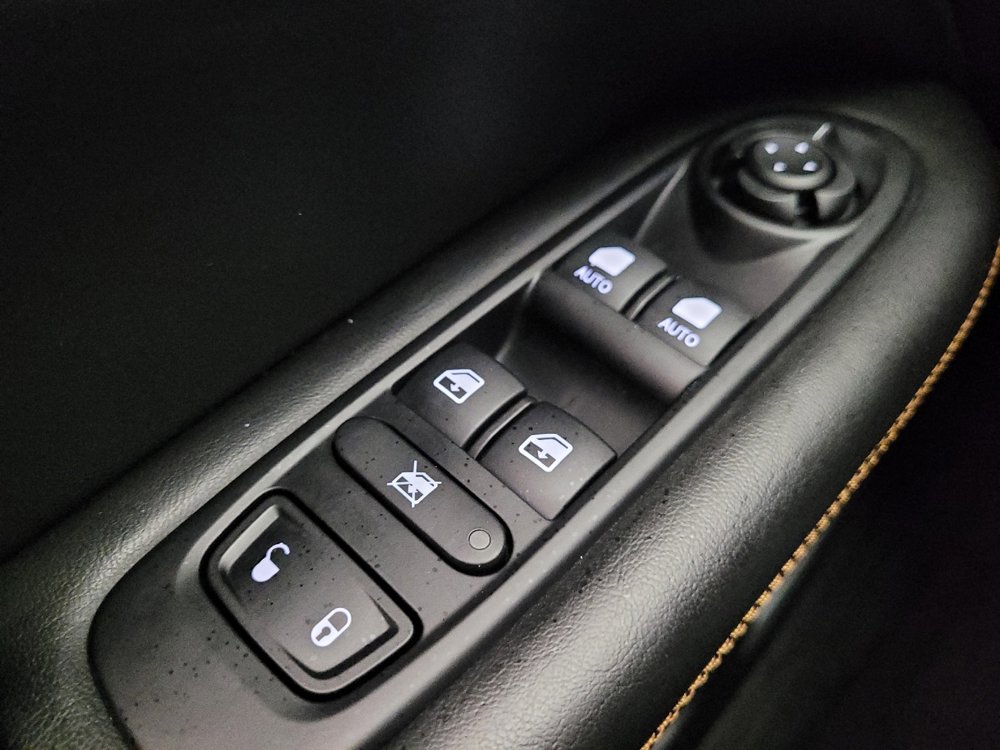 Used 2021 Jeep Compass Limited FWD image 27