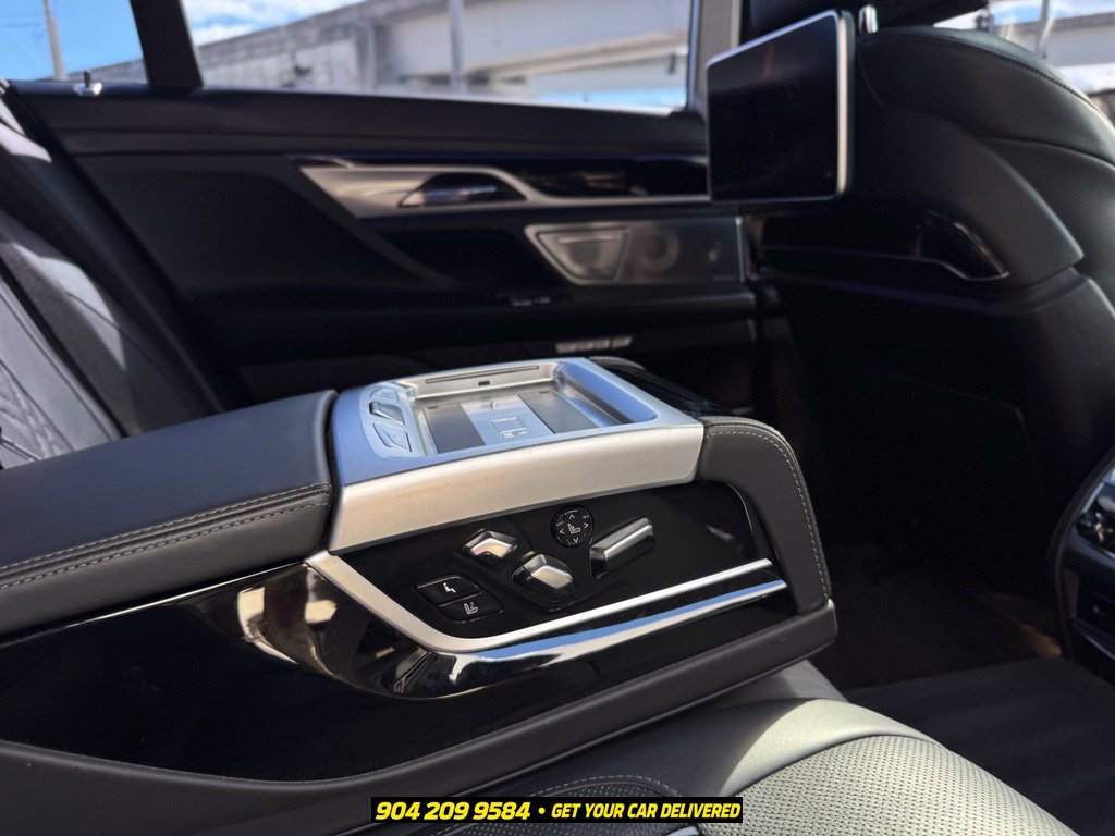 Used 2018 BMW M760i xDrive AWD/4WD image 38