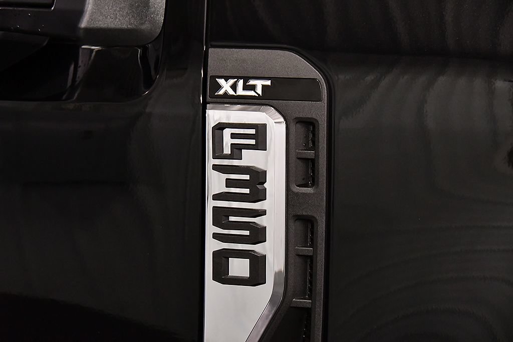 New 2026 Ford F350 XLT w/ XLT Premium Package AWD/4WD image 10