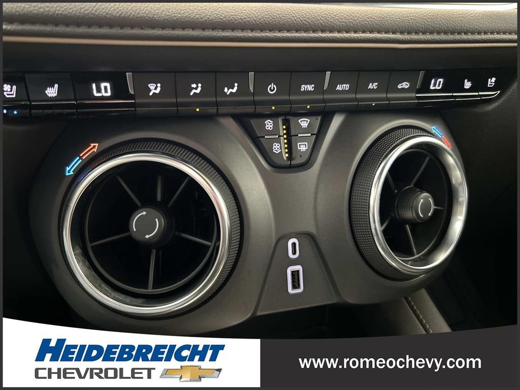 Certified 2022 Chevrolet Blazer Premier w/ Enhanced Convenience Package AWD/4WD image 23