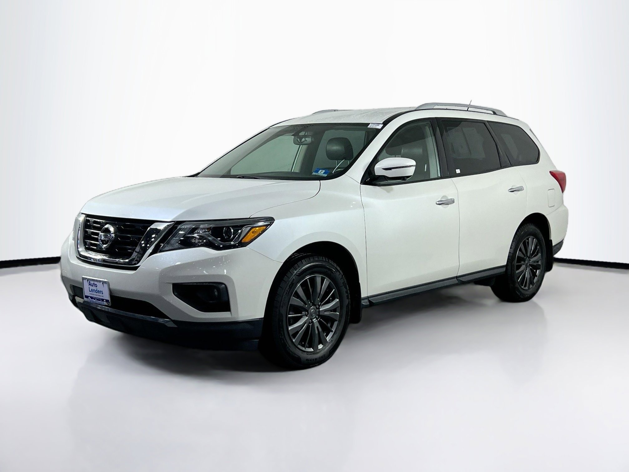 Used 2018 Nissan Pathfinder SL AWD/4WD image 1
