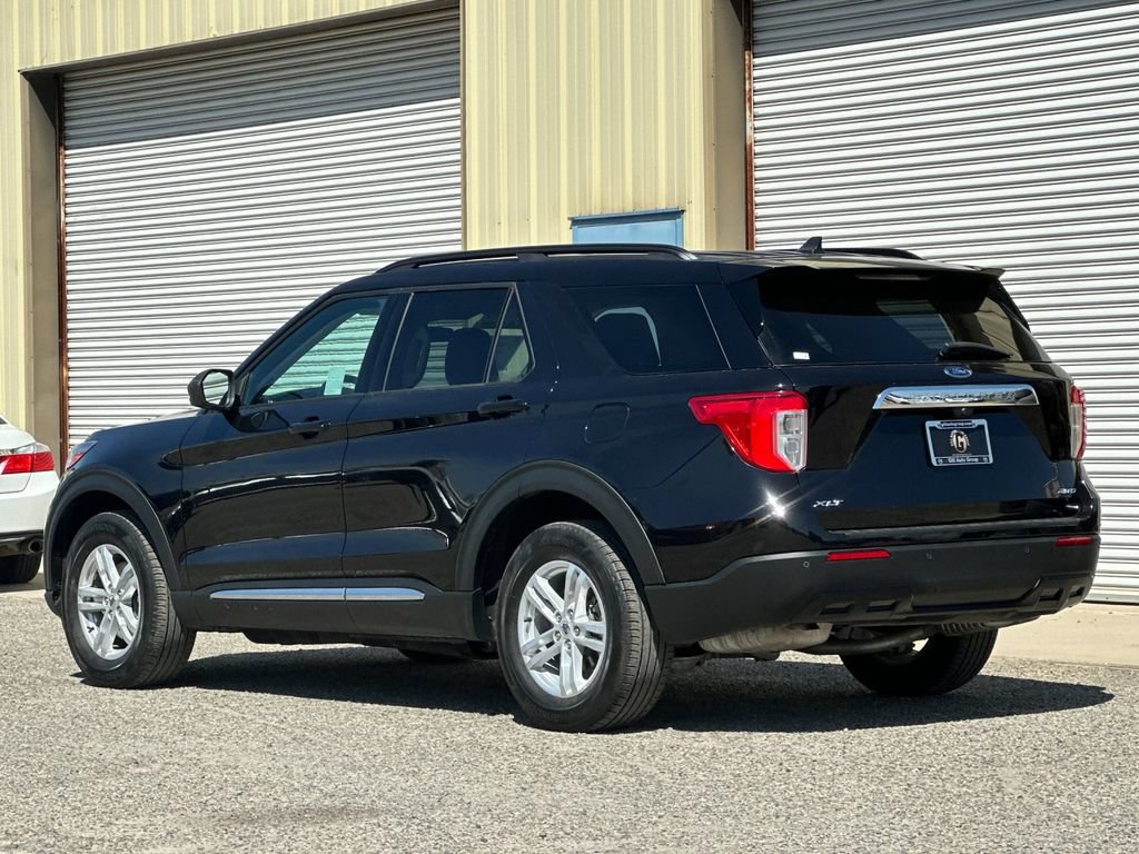 Used 2022 Ford Explorer XLT w/ Equipment Group 202A AWD/4WD image 6