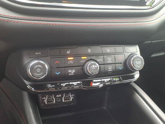 Certified 2025 Dodge Durango GT w/ Blacktop Package AWD/4WD image 16