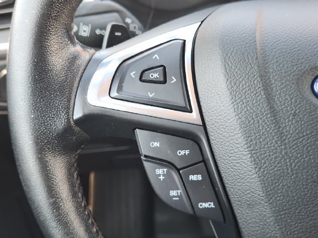 Used 2019 Ford Edge Titanium w/ Cargo Accessory Package AWD/4WD image 29