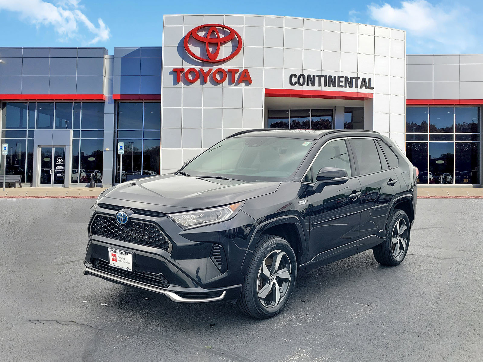 Certified 2021 Toyota RAV4 SE w/ Weather & Moonroof Package AWD/4WD image 3