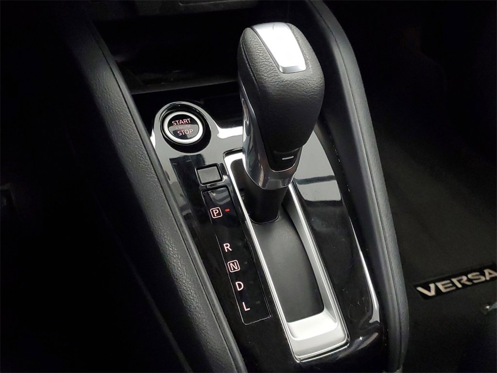Used 2024 Nissan Versa SR image 24