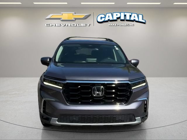 Used 2025 Honda Pilot Touring image 8