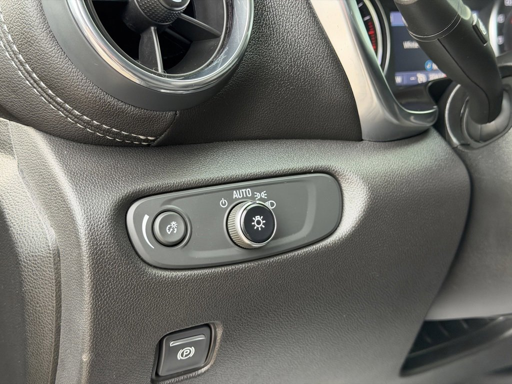 Used 2023 Chevrolet Blazer LT w/ Midnight/Sport Edition image 24